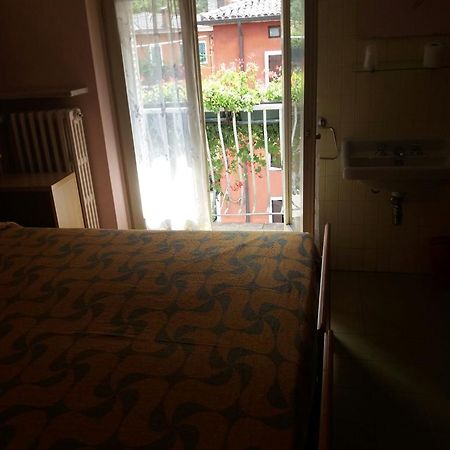 Albergo Alla Rocca Γκάρντα Εξωτερικό φωτογραφία