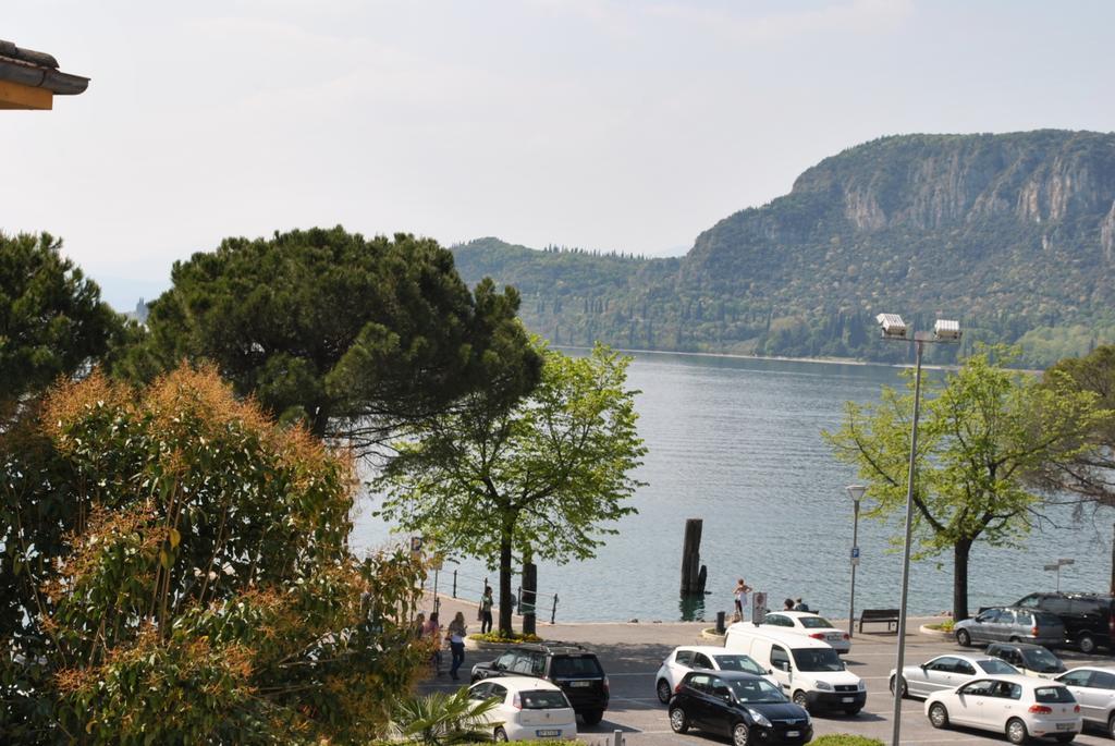 Albergo Alla Rocca Γκάρντα Εξωτερικό φωτογραφία