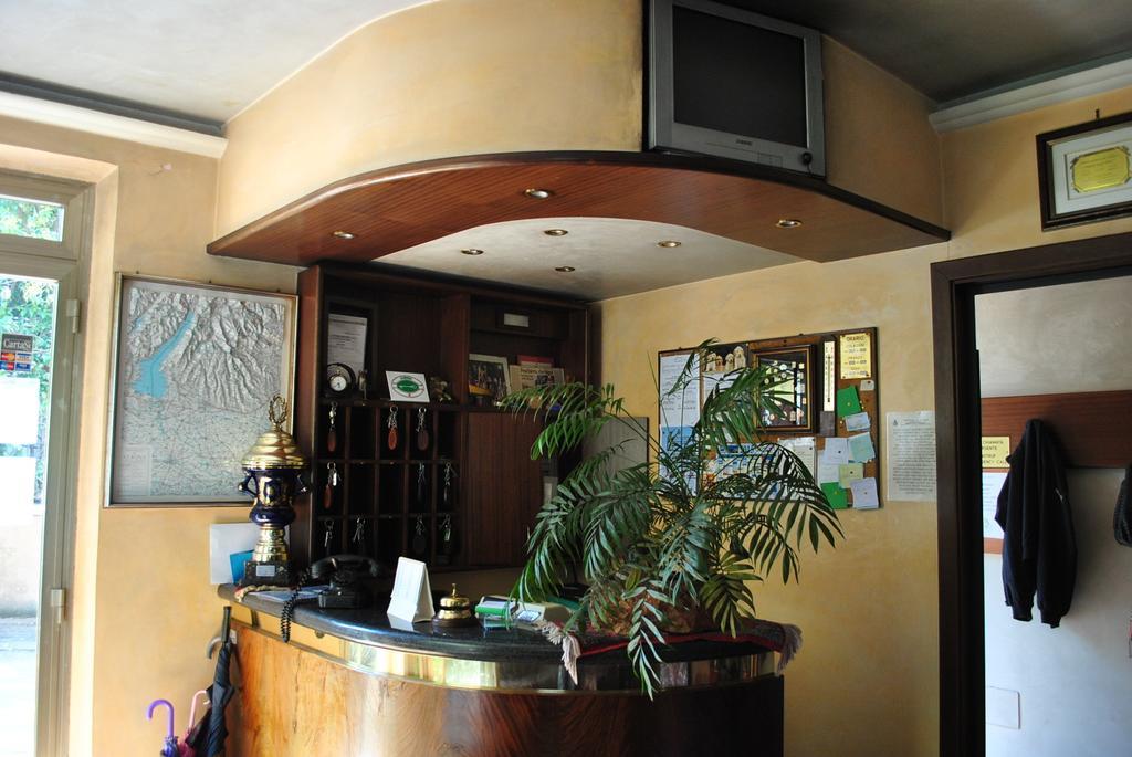 Albergo Alla Rocca Γκάρντα Εξωτερικό φωτογραφία