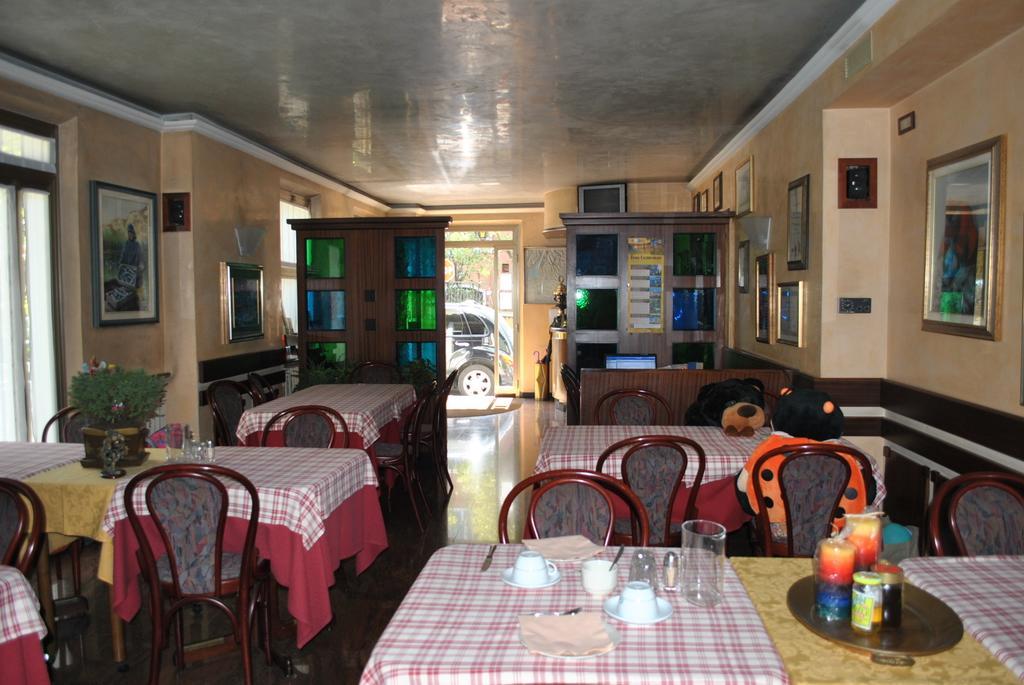 Albergo Alla Rocca Γκάρντα Εξωτερικό φωτογραφία
